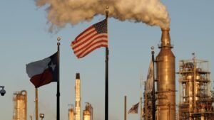 EPA sees little oil price relief on Trump methane rollback