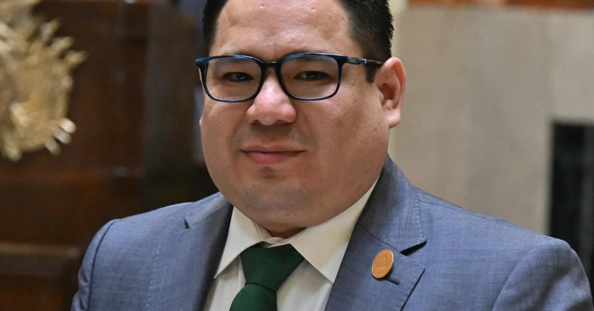 Bolivian attorney general blacklisted by U.S. is arrested over alleged drug cartel ties, government source says