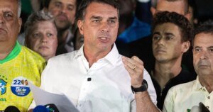 U.S. issuing visas to Brazil’s Flávio Bolsonaro and family after he lost presidential election, official says