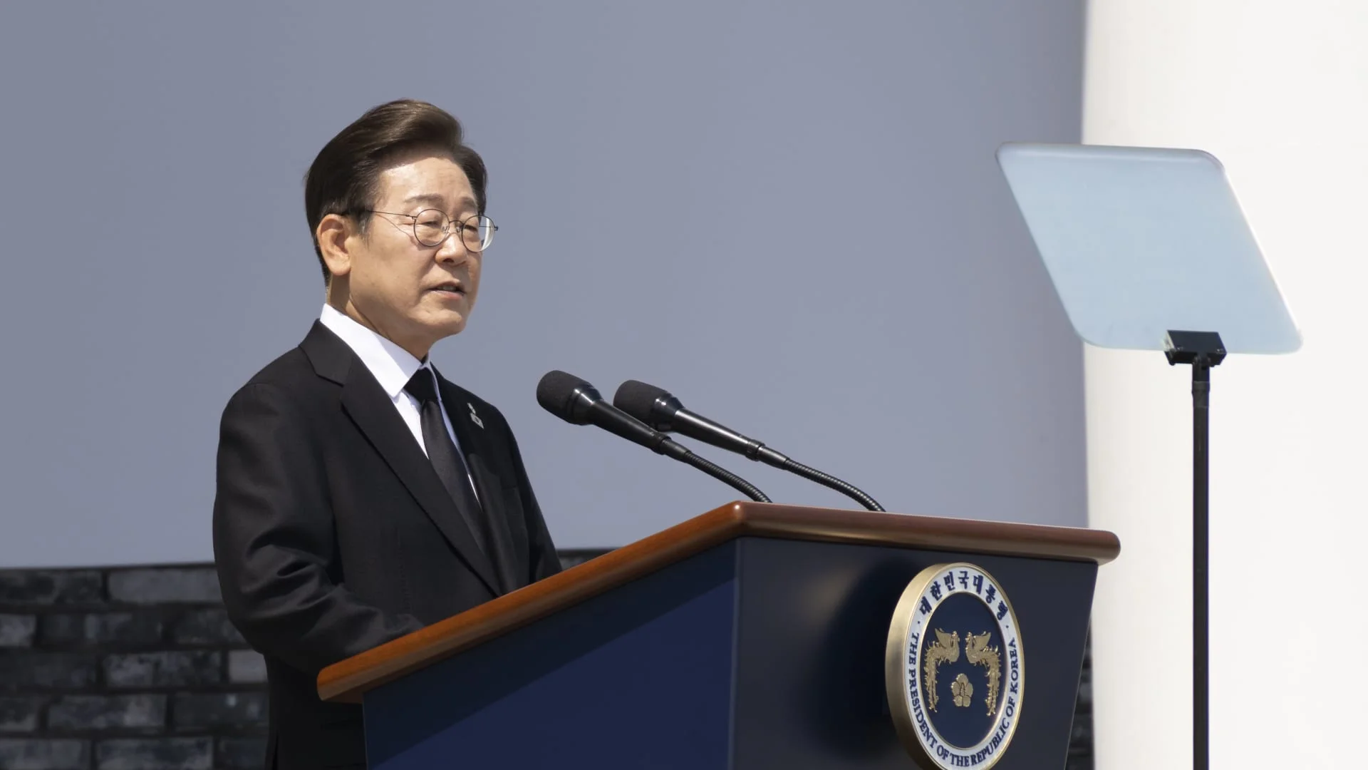 South Korea must brace for ‘worst-case scenario,’ President Lee says