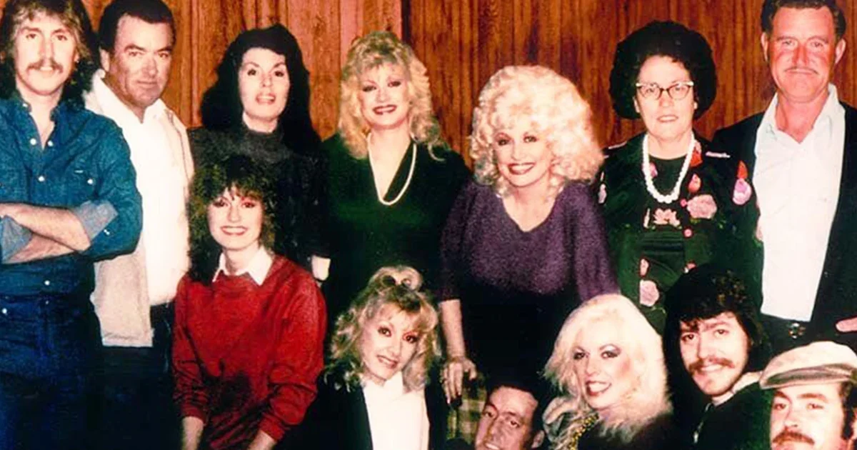 Dolly Parton’s Siblings: What to Know About Her 11 Brothers and Sisters